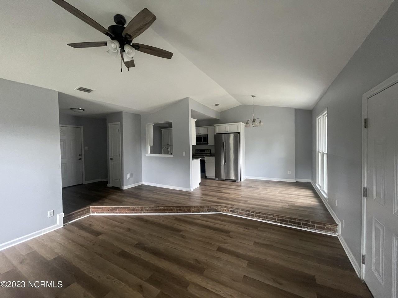 3337 Red Fox Rd - Photo 2 of 11