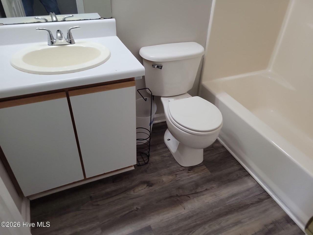 102 Derwent Ct #A - Photo 6 of 7