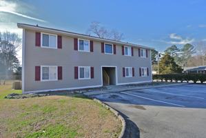 featured image of 1729 Elmwood St #D