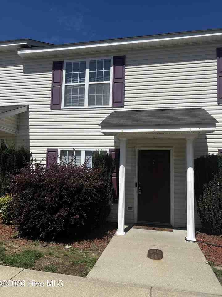 1548 Manning Forest Dr #M7
