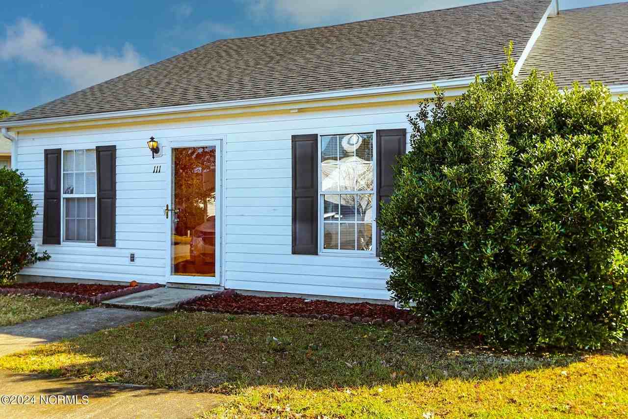 111 Verona Dr - Photo 2 of 3
