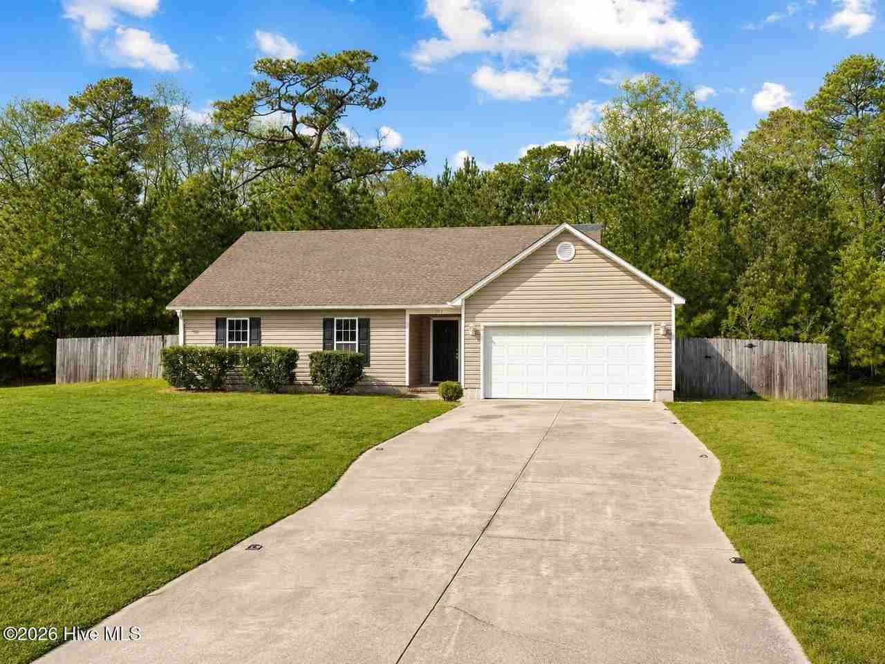 104 Blue Bird Ln - Photo 2 of 44