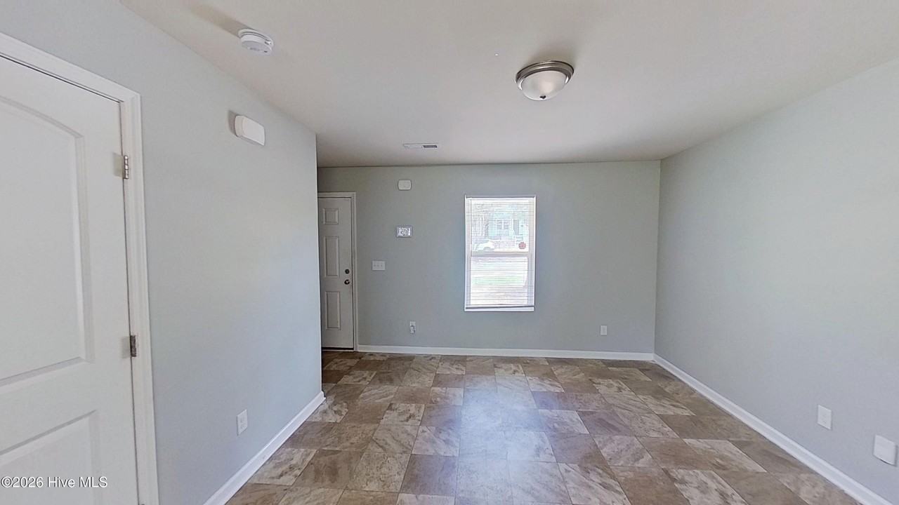 812 S 5th Ave - Photo 3 of 21