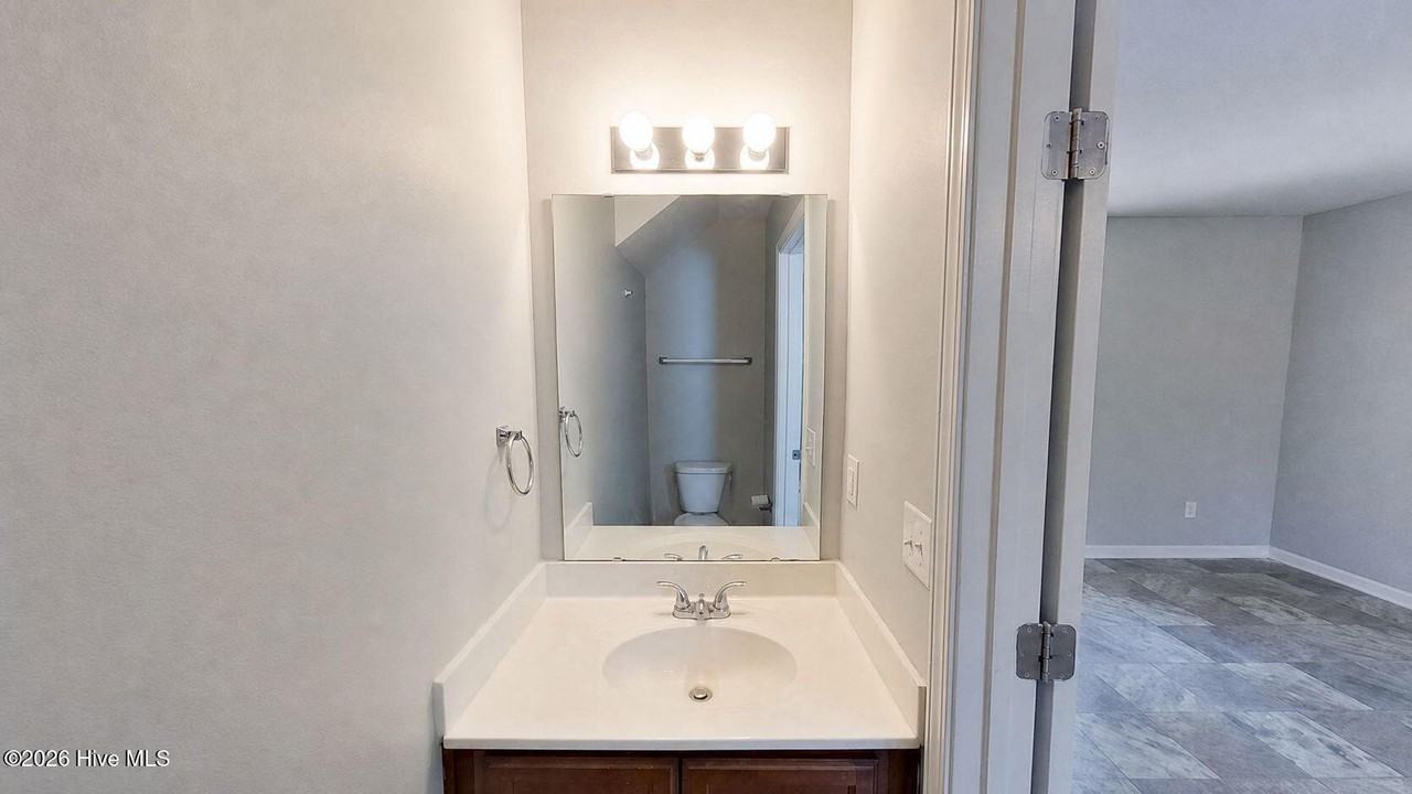 812 S 5th Ave - Photo 4 of 21