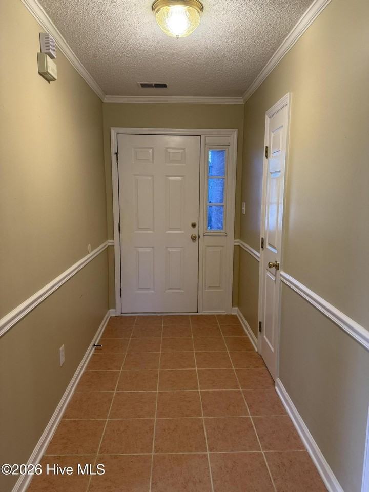 444 Madison St - Photo 2 of 31