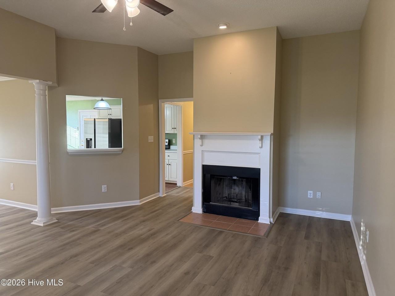 444 Madison St - Photo 5 of 31