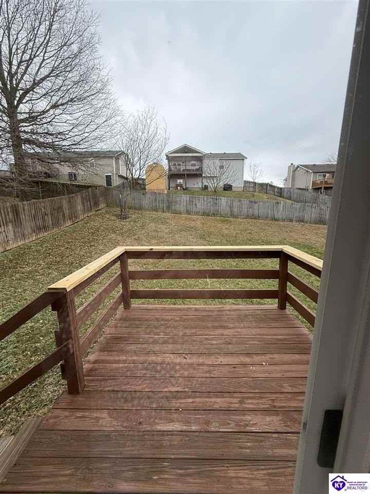 114 Monroe St - Photo 6 of 23