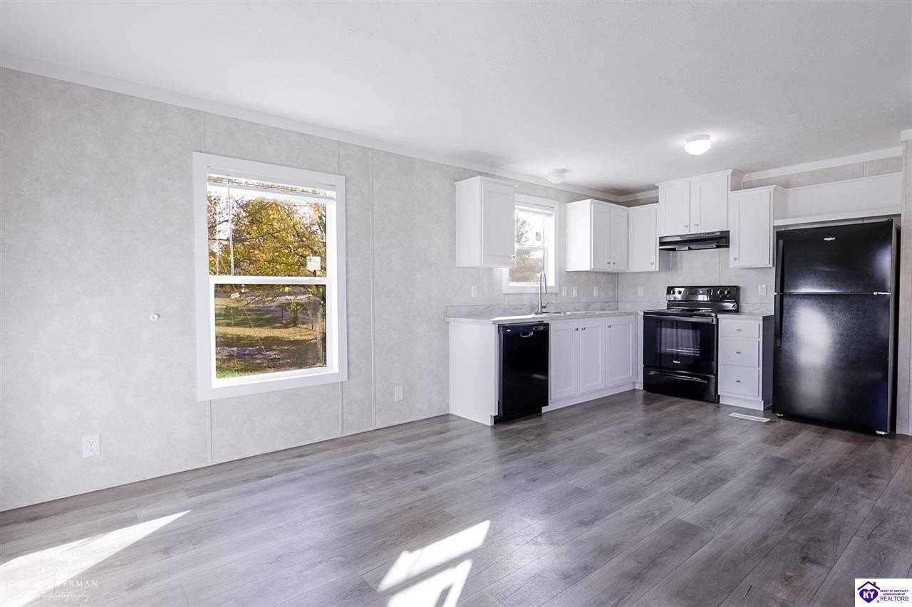 105 Hastings Drive - Photo 4 of 13