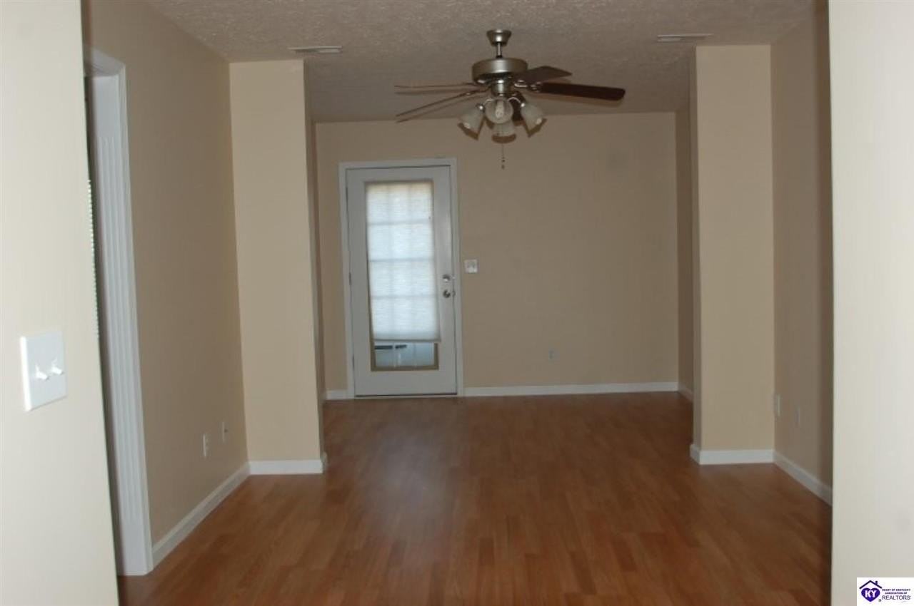 118 Darby Woods Ct - Photo 3 of 17
