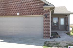 featured image of 121 Twin Lakes Dr