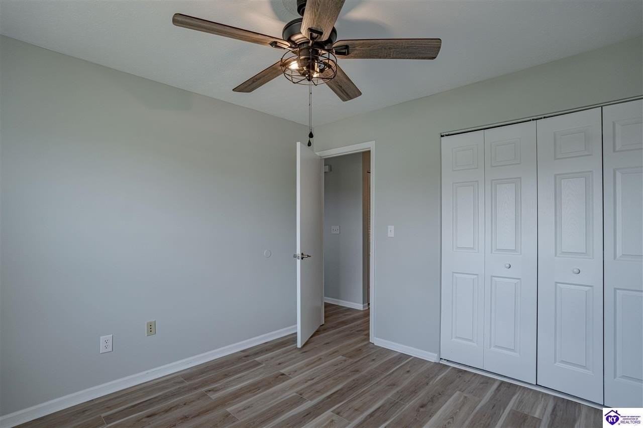 1311 Farmingdale Dr Apt A - Photo 6 of 34