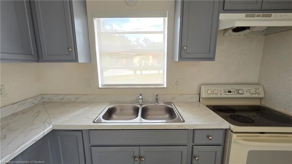 4331 Hudson Blvd - Photo 4 of 17
