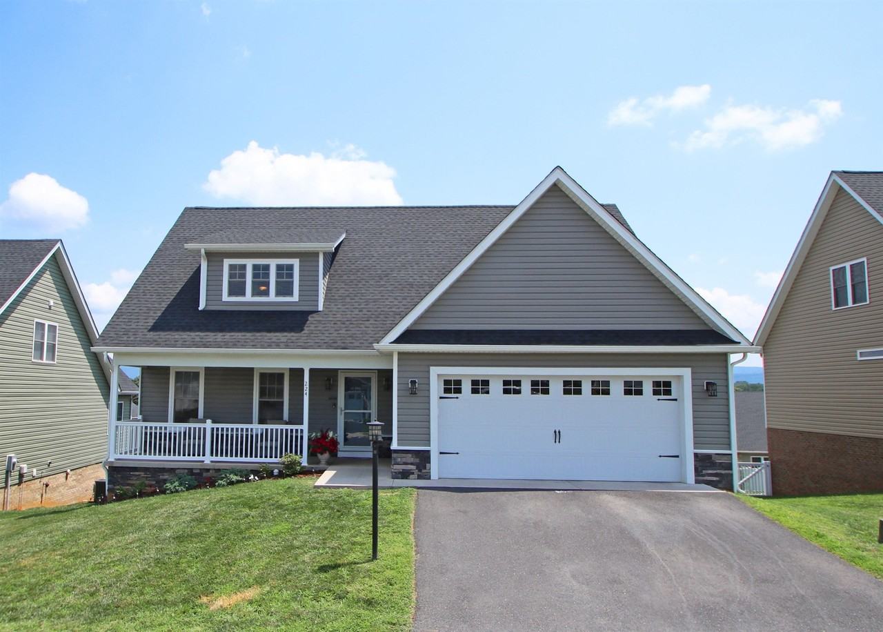 224 Spring Run Ln - Photo 2 of 46