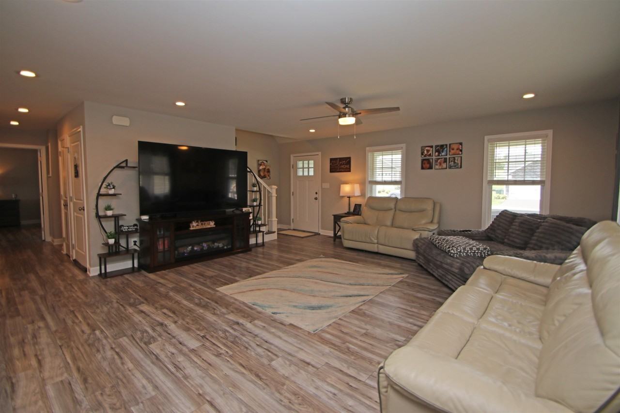 224 Spring Run Ln - Photo 4 of 46