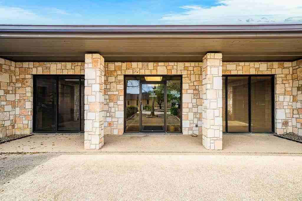 707 Hill Country Dr - Photo 3 of 13