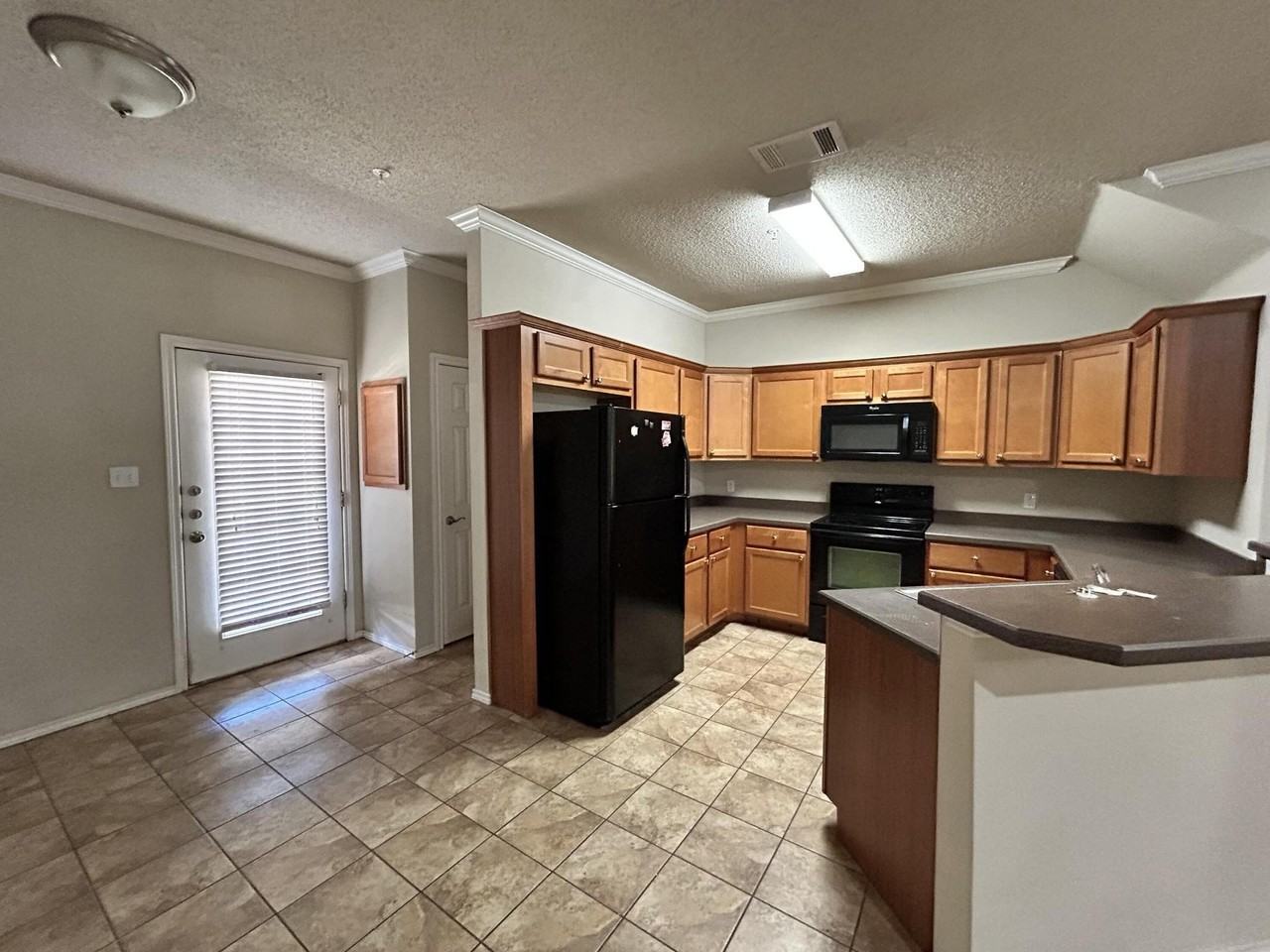 2108 Main St #5 - Photo 5 of 16