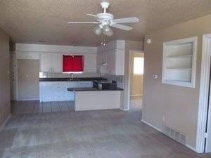 1634 58th St #B - Photo 2 of 6