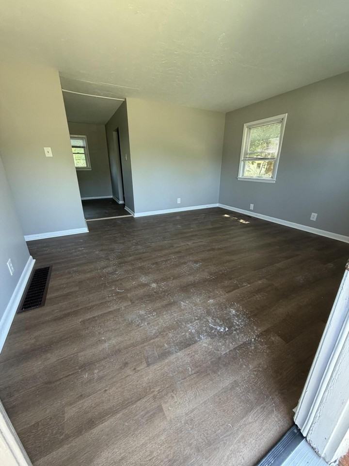 1861 Dunkirk Dr - Photo 2 of 14