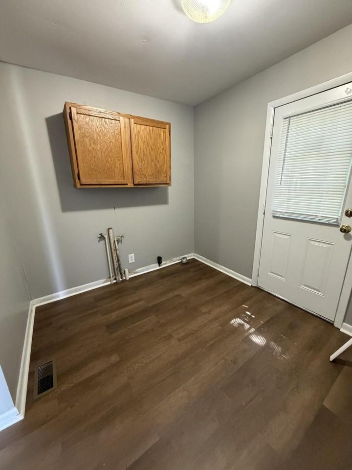 1861 Dunkirk Dr - Photo 5 of 14