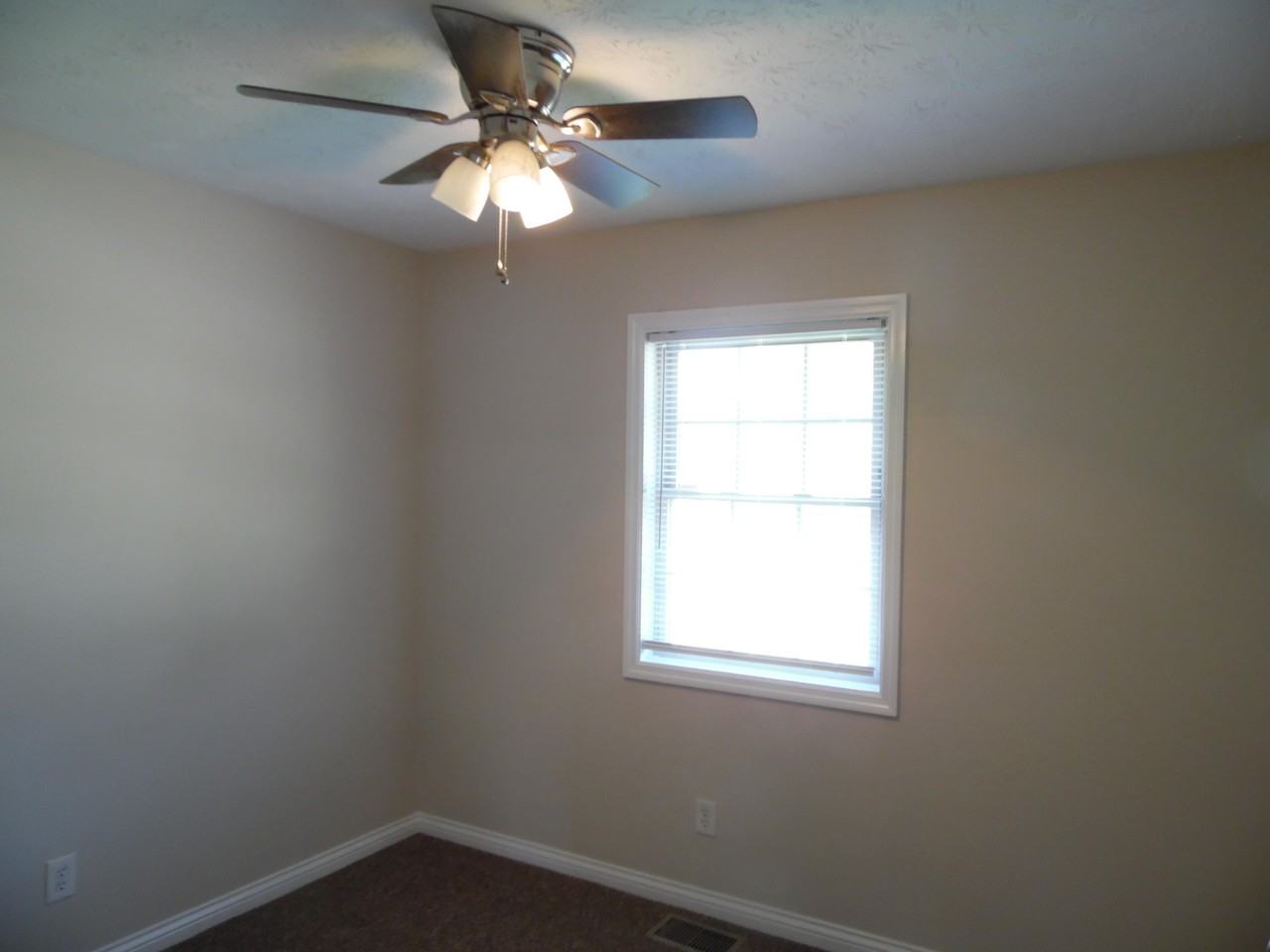 1391 Stephen Foster Dr - Photo 3 of 5