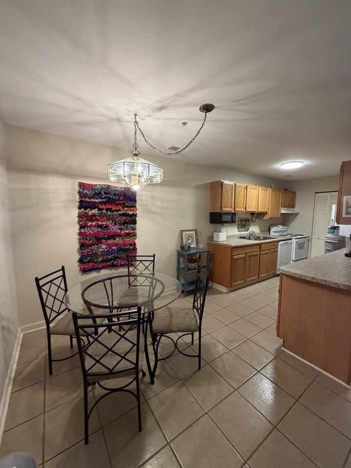 261 Simpson Ave #127 - Photo 6 of 23