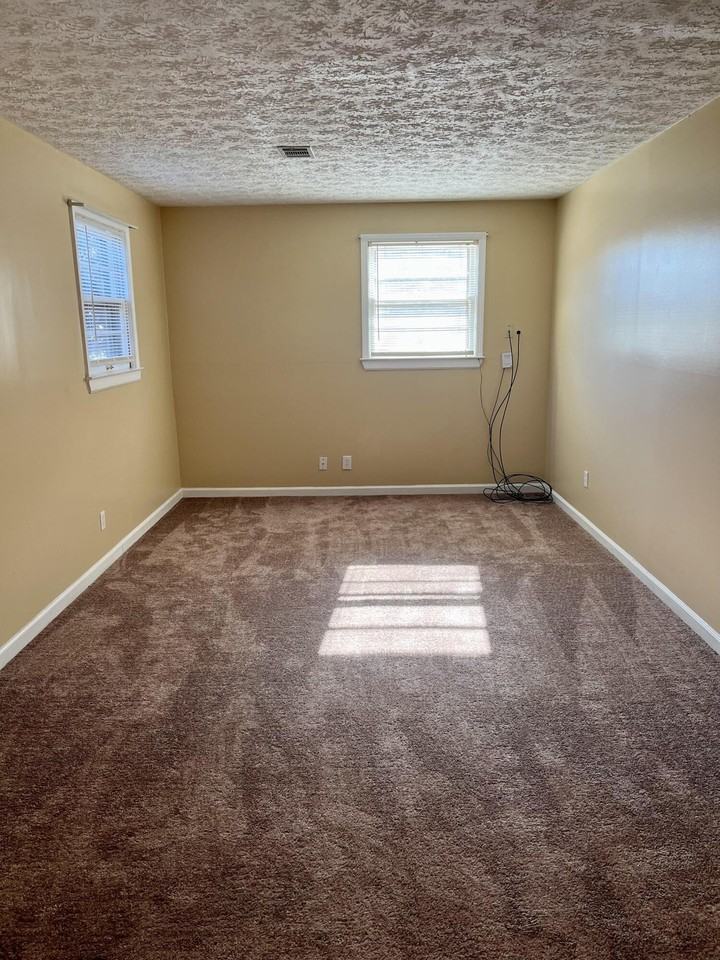 3327 Wood Valley Ct - Photo 4 of 26
