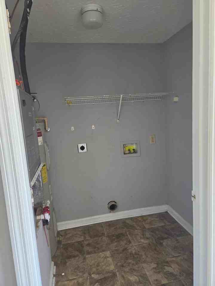 1118 Richmond Green Dr #2 - Photo 6 of 8