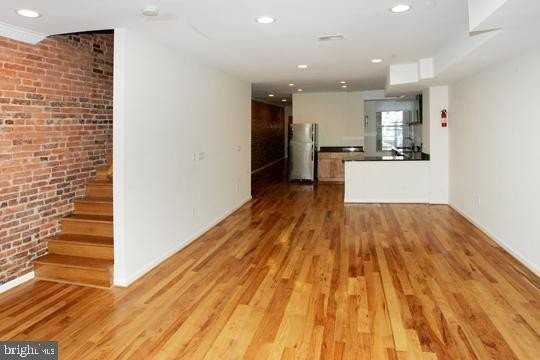 34 Rhode Island Ave Ne - Photo 4 of 20