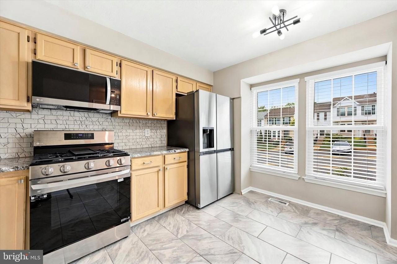 903 Glen Falls Ct - Photo 3 of 14