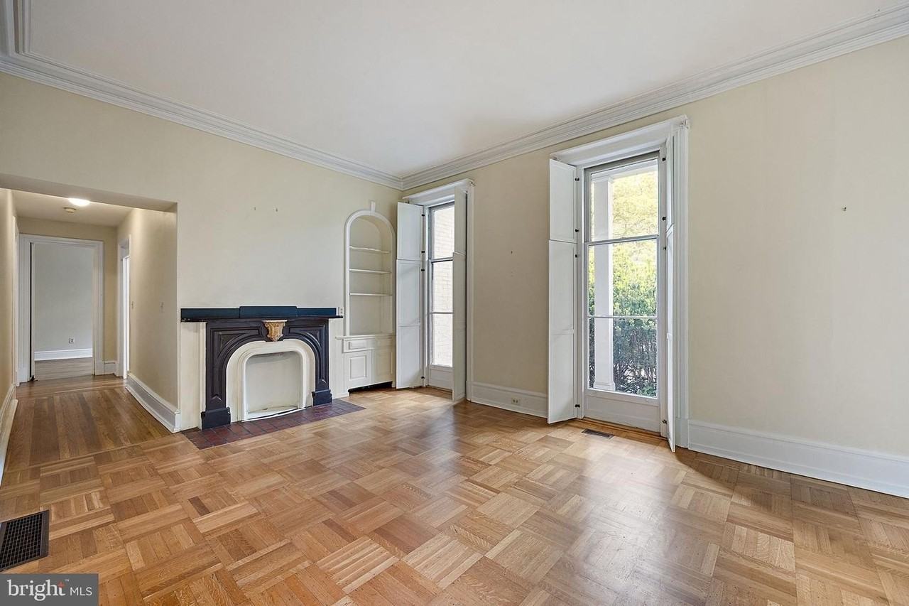 1401 Delaware Ave - Photo 5 of 14