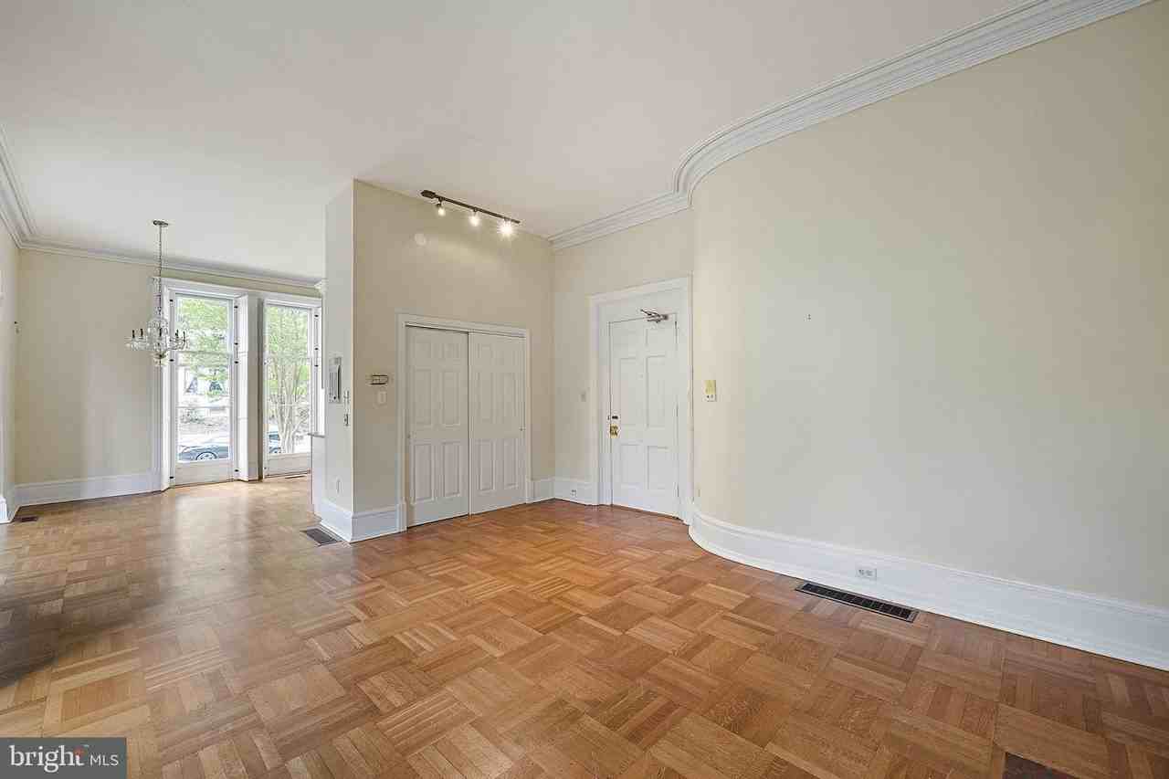 1401 Delaware Ave - Photo 6 of 14