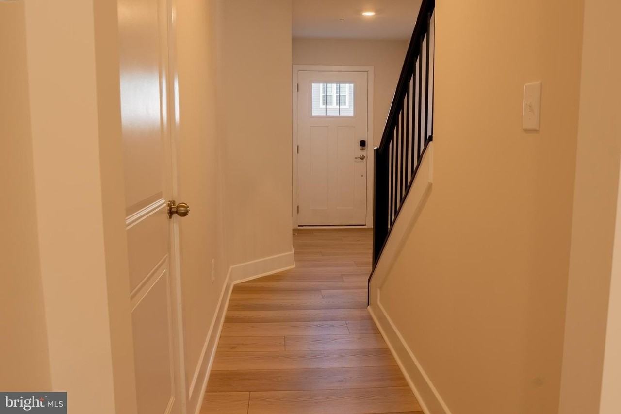 7606 River Reach Rd - Photo 3 of 41
