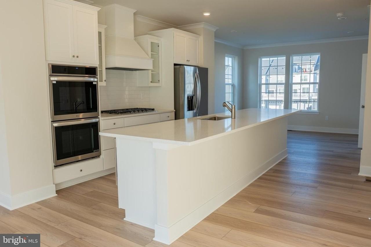 7606 River Reach Rd - Photo 6 of 41