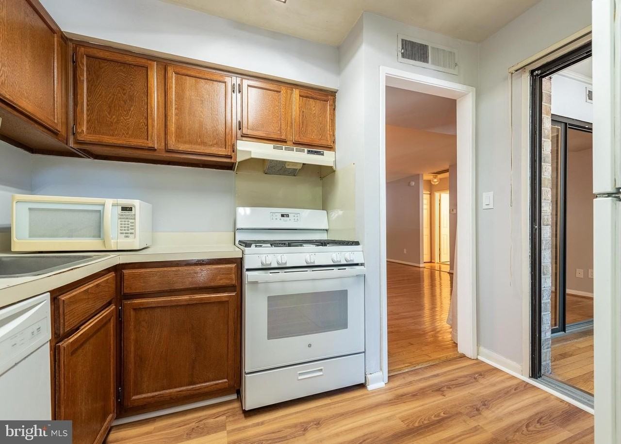 5482 Cedar Ln - Photo 7 of 23