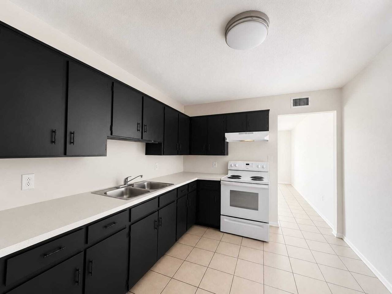 1811 Perkins Avenue - Photo 3 of 14