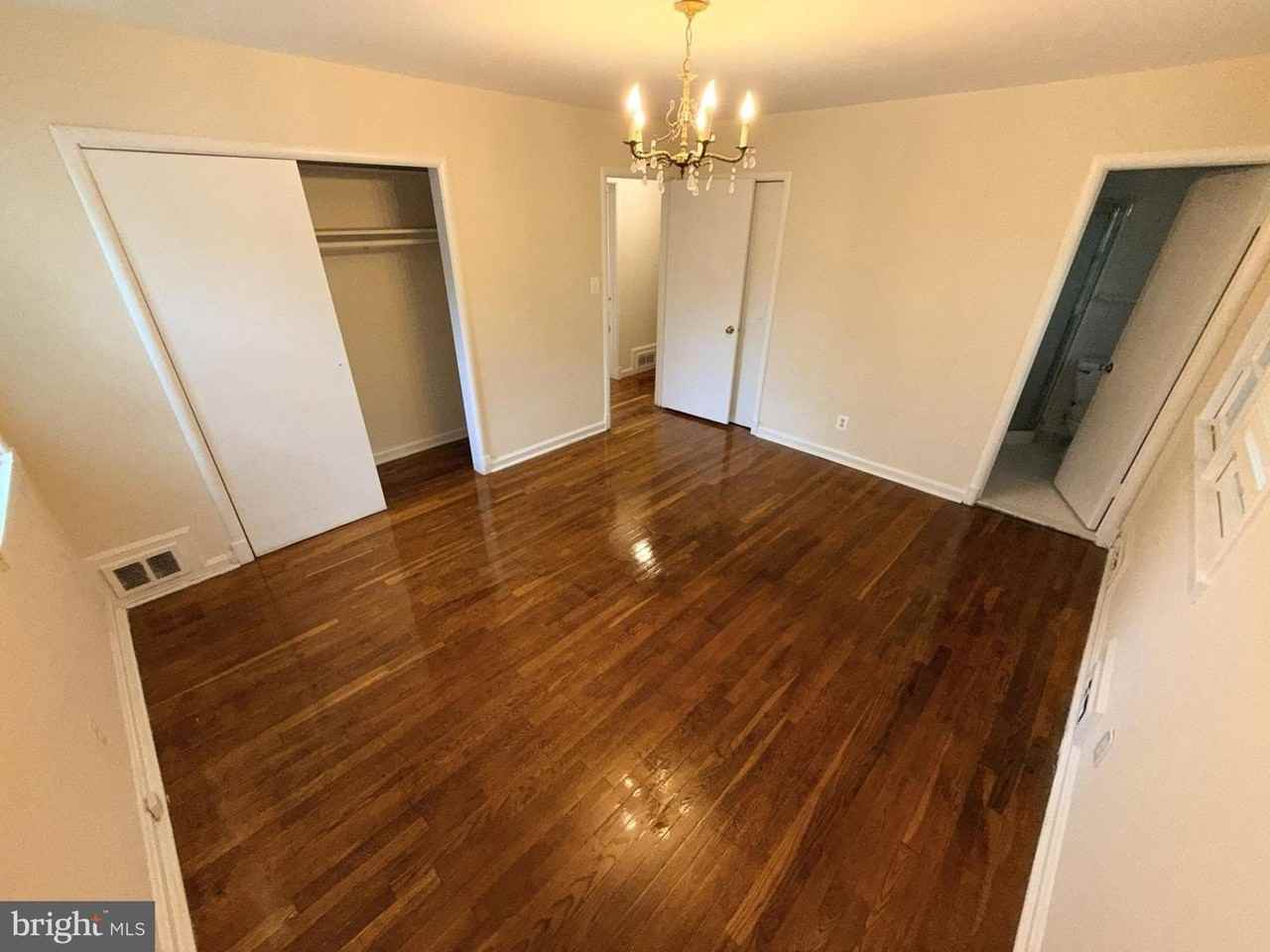 9412 Holland Ct - Photo 5 of 15