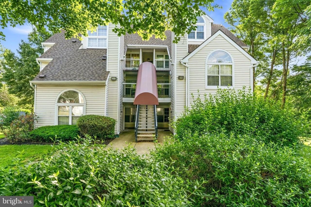 10531 Beacon Ridge Dr - Photo 3 of 27