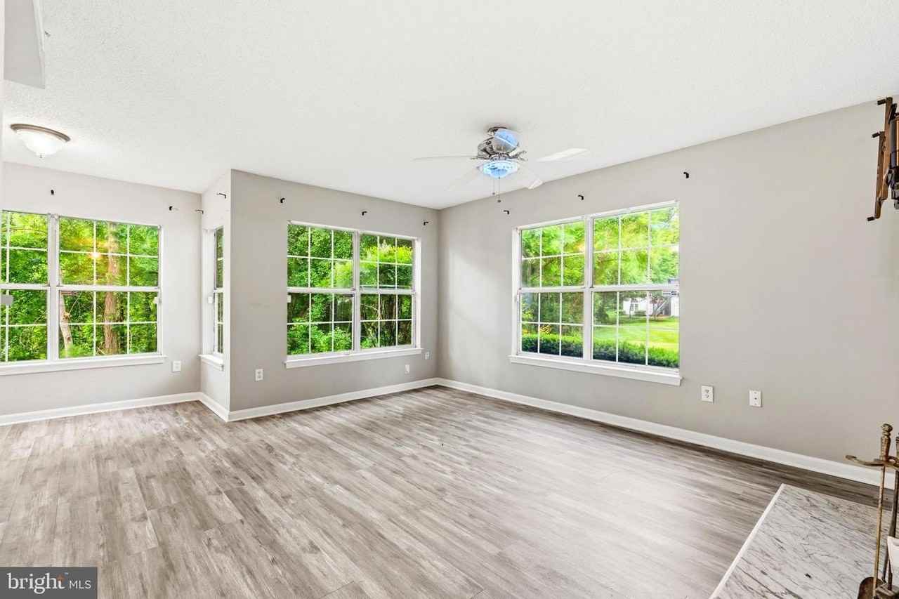 10531 Beacon Ridge Dr - Photo 5 of 27