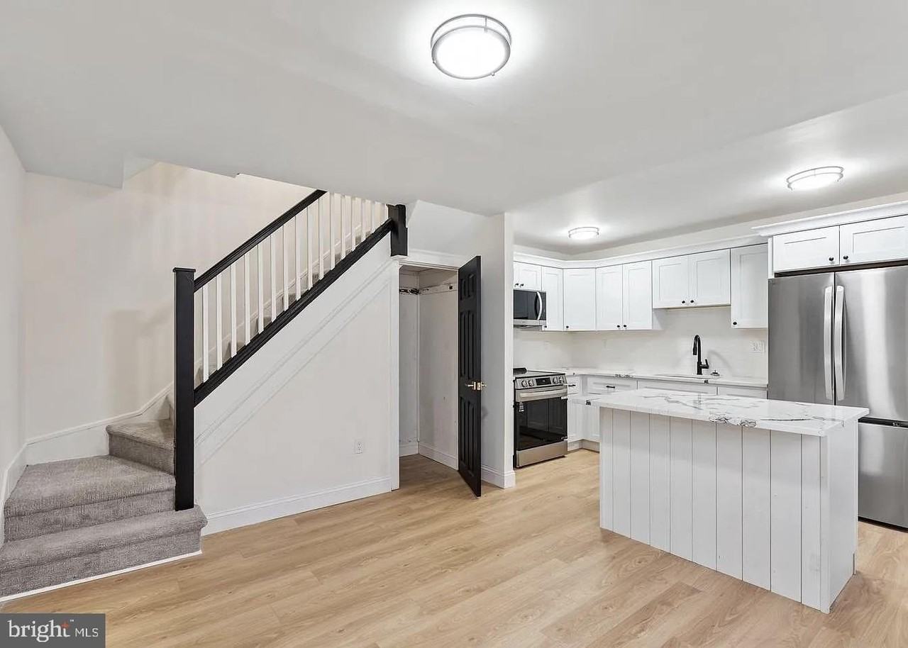 1118 Brown St - Photo 3 of 16