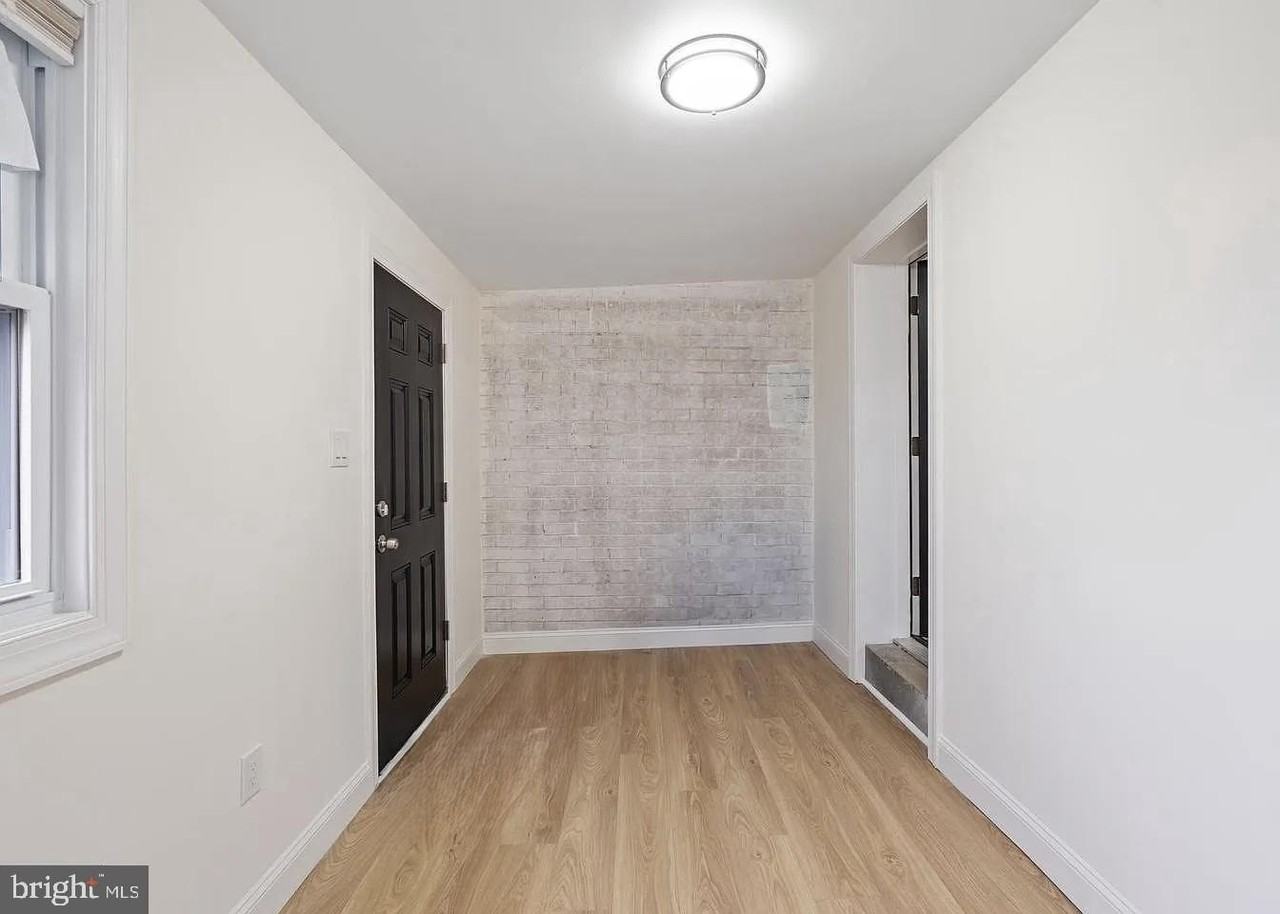 1118 Brown St - Photo 4 of 16