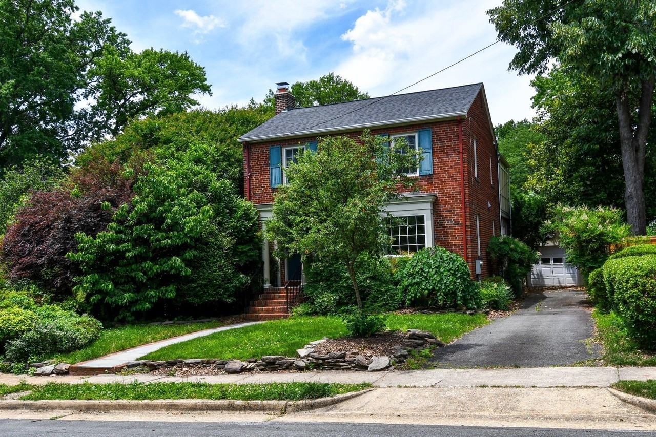 2608 Fordham Rd - Photo 2 of 46