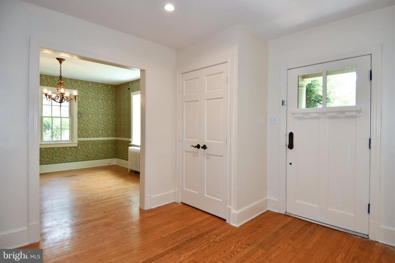 2608 Fordham Rd - Photo 5 of 46