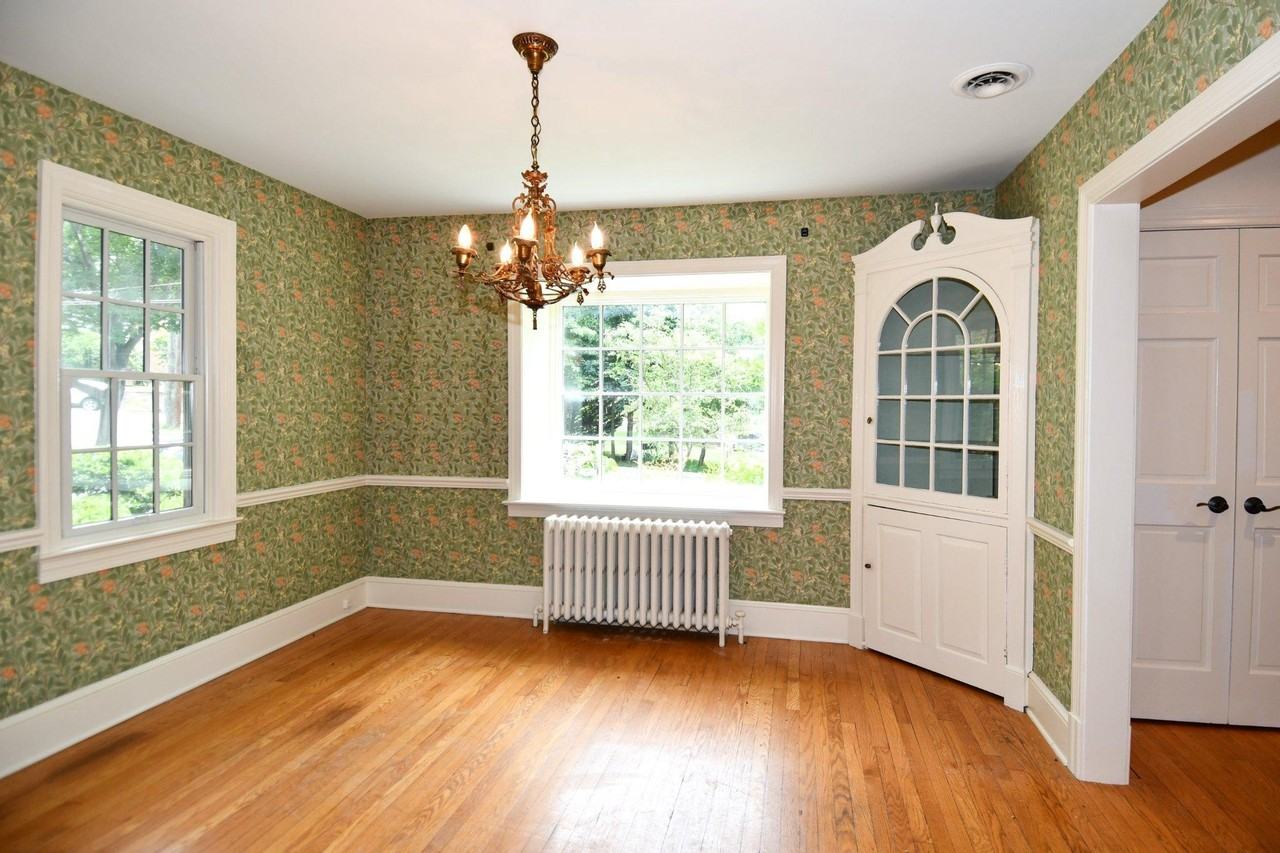2608 Fordham Rd - Photo 7 of 46
