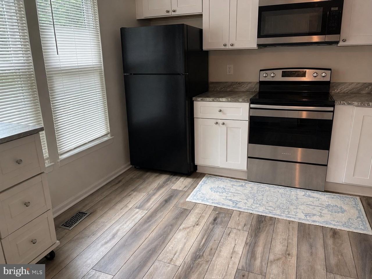 11013 Barton Hill Ct - Photo 3 of 9