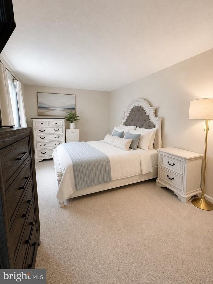 11013 Barton Hill Ct - Photo 4 of 9