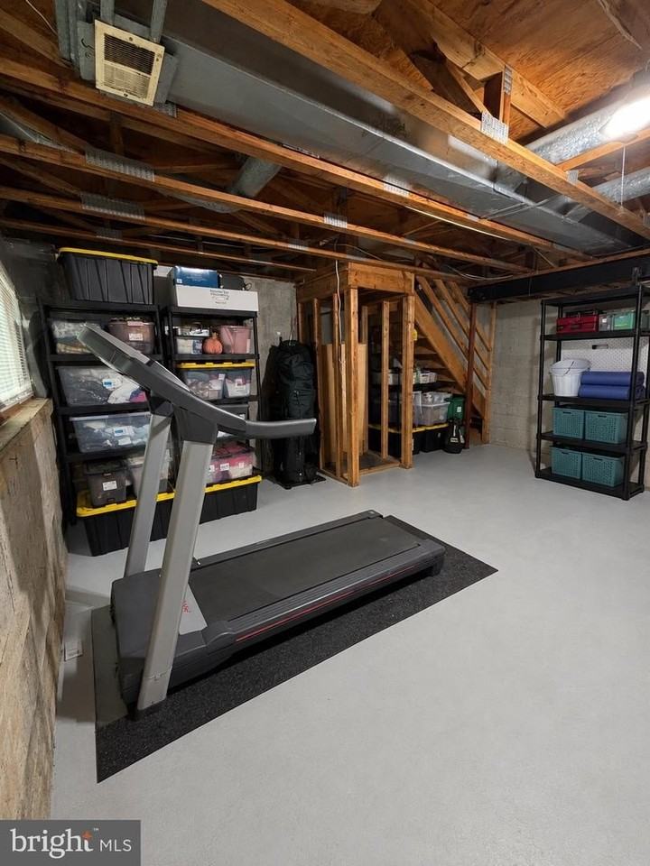 11013 Barton Hill Ct - Photo 7 of 9
