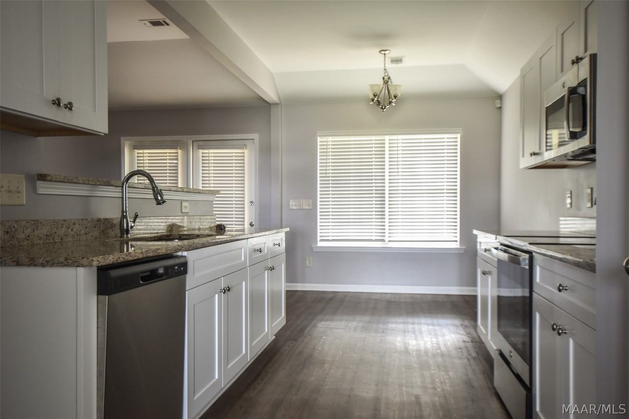 161 Hideaway Ln - Photo 4 of 24