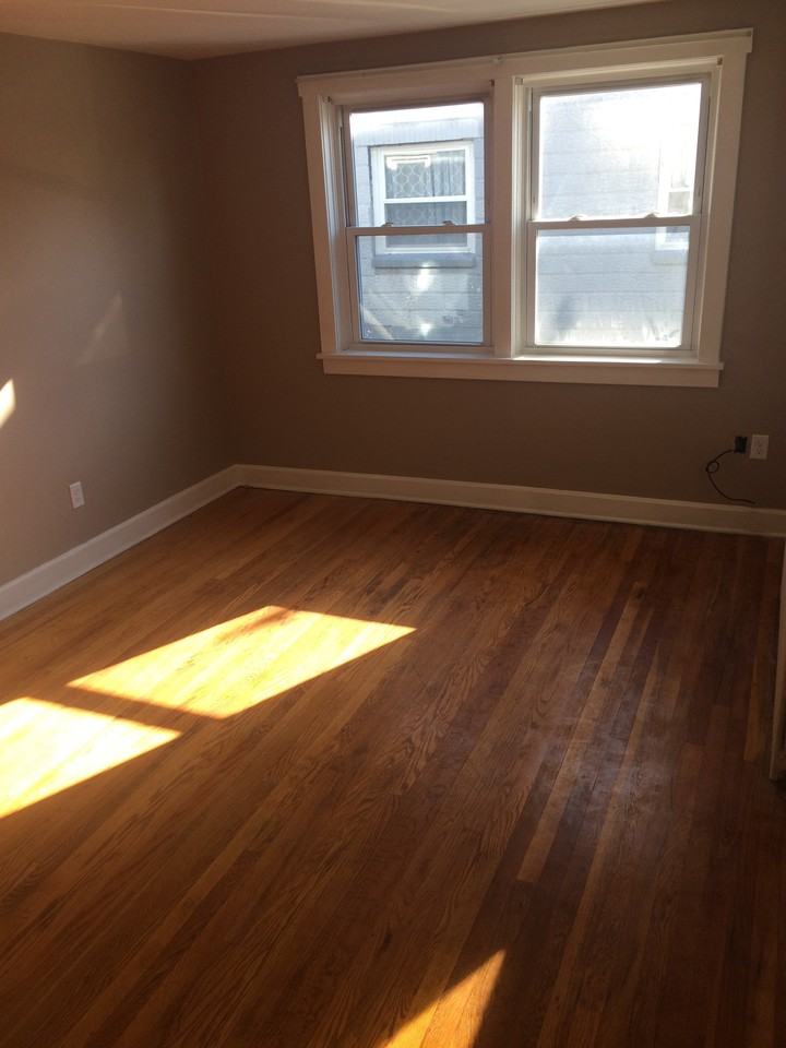 Cottage Apartments - Photo 6 of 17