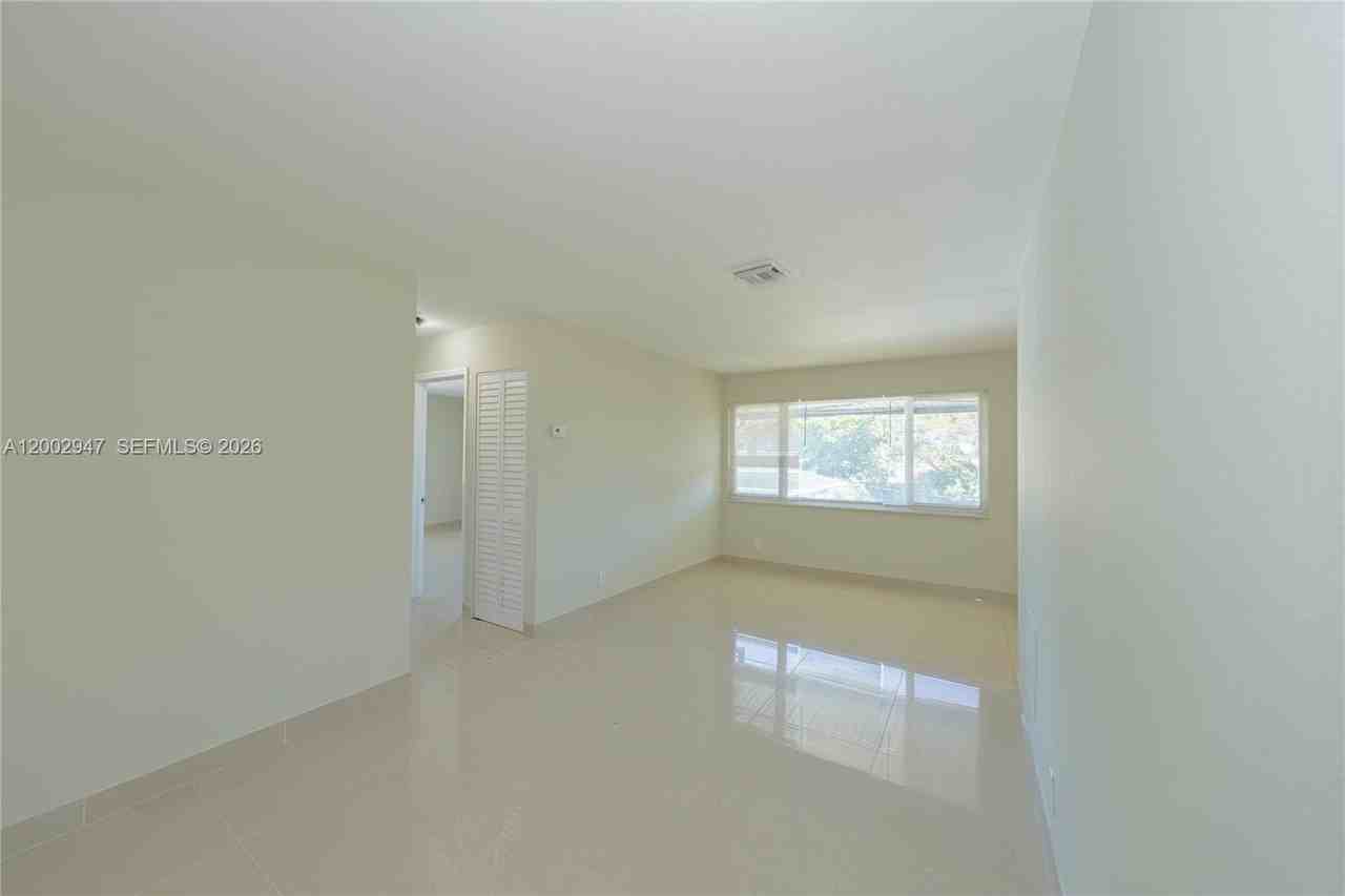 939 Magnolia Dr #AL - Photo 4 of 20
