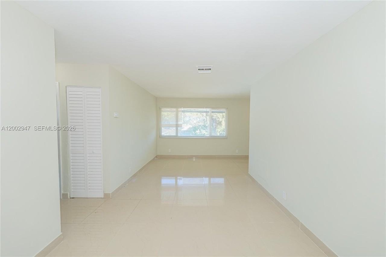 939 Magnolia Dr #AL - Photo 5 of 20